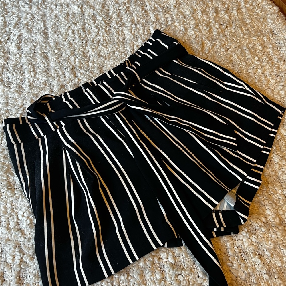 Stylish High Waist Striped Shorts
